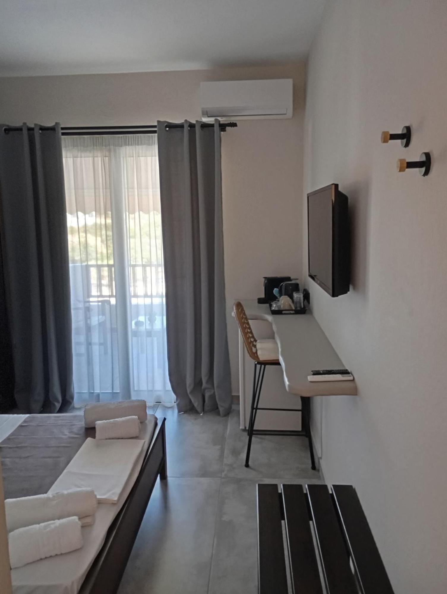 Pansion Nikos Apartment