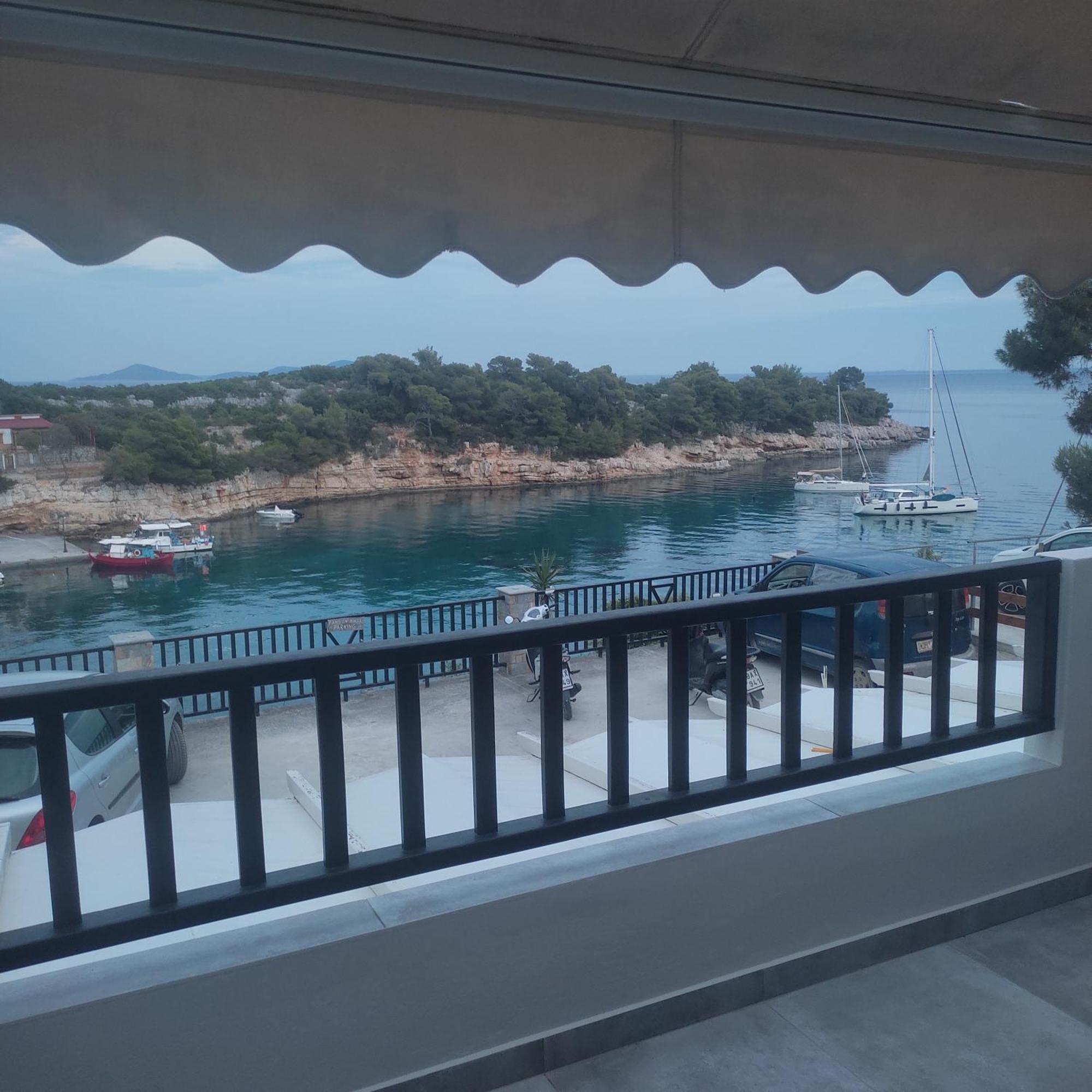 Pansion Nikos *