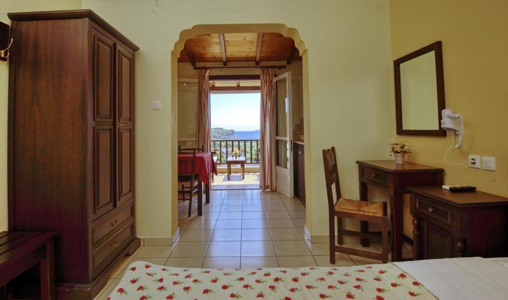 Pansion Nikos Appartement Patitírion
